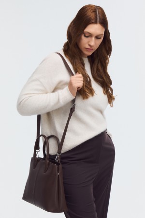 сумка из натуральной кожи фотография