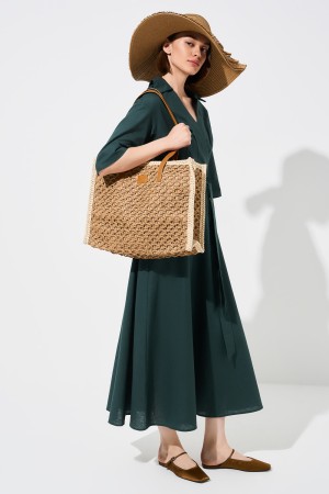 сумка с вязаной отделкой фотография