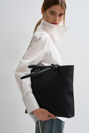 сумка шоппер из натуральной кожи фотография