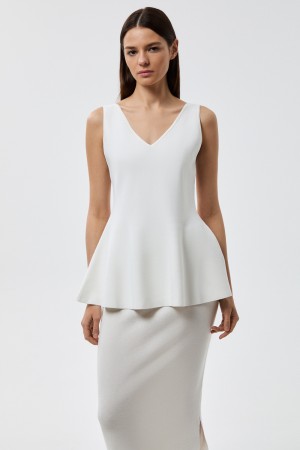 топ с баской фотография