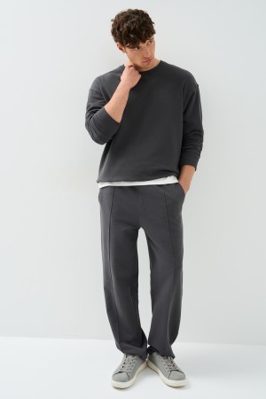 трикотажные брюки фотография