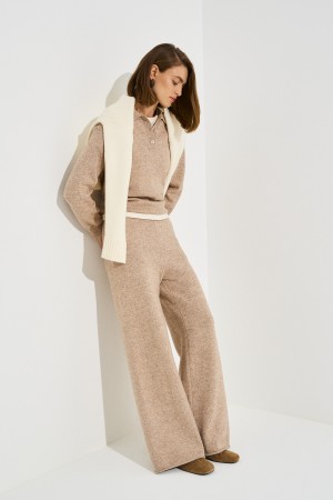 трикотажные брюки фотография