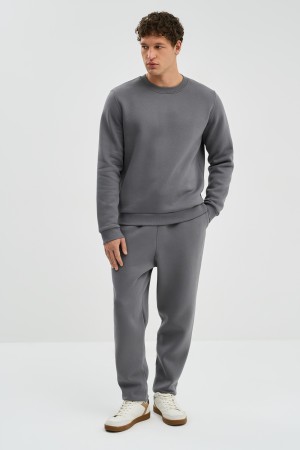 трикотажные брюки фотография