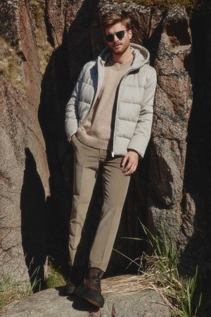 трикотажный джемпер фотография