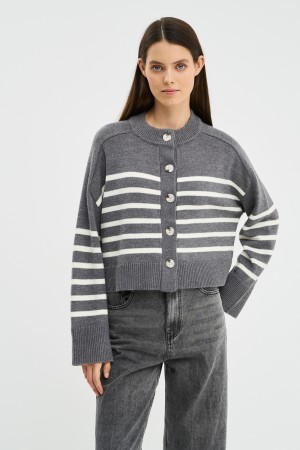 трикотажный кардиган фотография