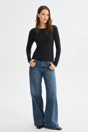 трикотажный лонгслив фотография