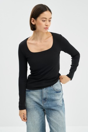 трикотажный лонгслив фотография