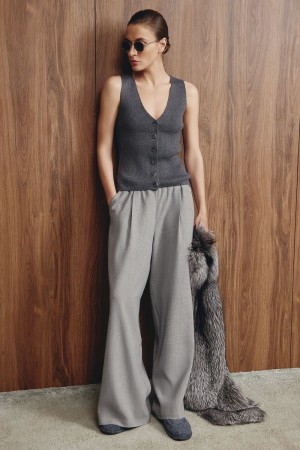 трикотажный жилет фотография