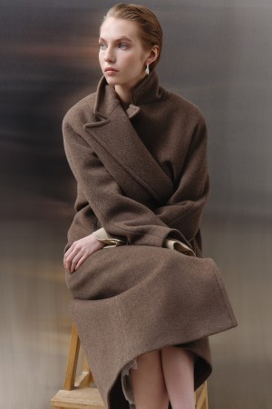 удлиненное пальто фотография