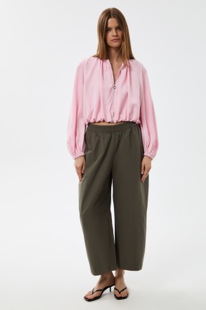 укороченные брюки фотография