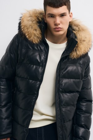 утепленная кожаная куртка с капюшоном фотография