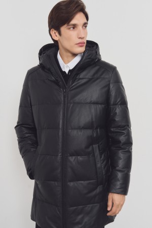 утепленная кожаная куртка с капюшоном фотография