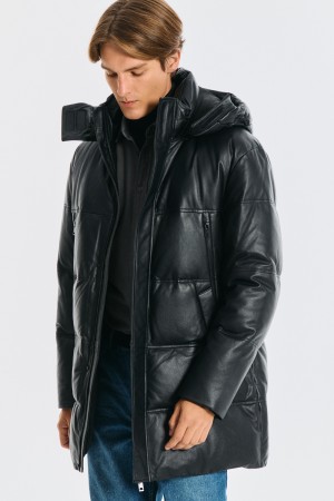 утепленная кожаная куртка с капюшоном - верхняя одежда по распродаже