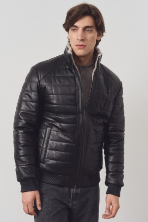 утепленная кожаная куртка фотография