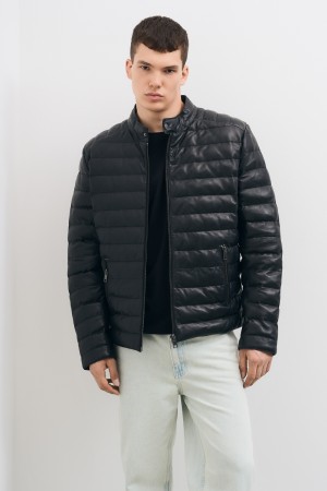 утепленная кожаная куртка фотография