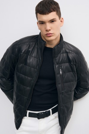 утепленная кожаная куртка фотография