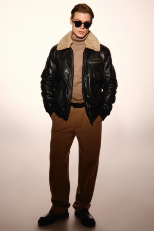 утепленная кожаная куртка - верхняя одежда