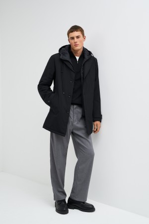 утепленная куртка с капюшоном фотография