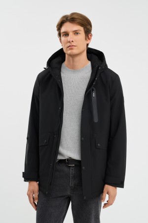 утепленная куртка с капюшоном фотография