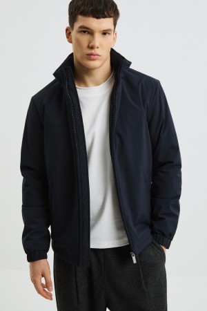 утепленная куртка фотография