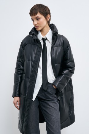 утепленное кожаное пальто фотография