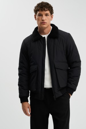 утепленный бомбер фотография