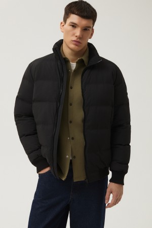 утепленный бомбер фотография