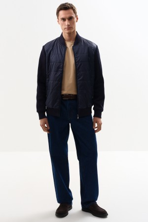 утепленный бомбер фотография