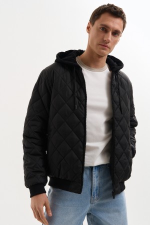 утепленный бомбер фотография