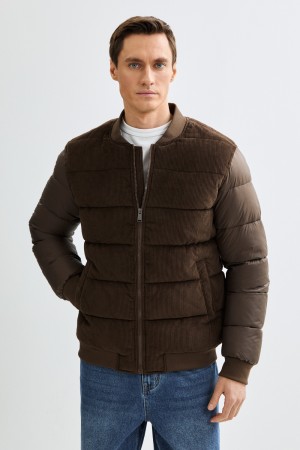 утепленный бомбер фотография