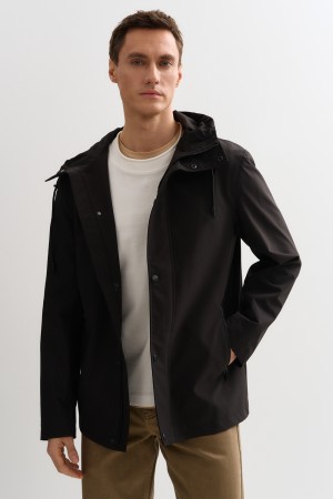 ветровка с капюшоном фотография