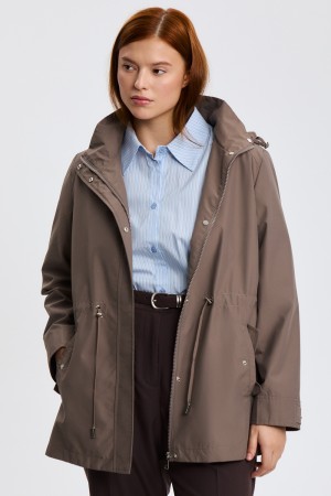 ветровка с капюшоном - женская верхняя одежда