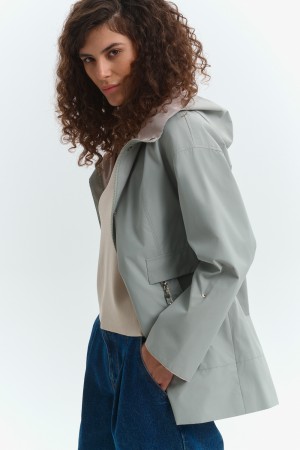 ветровка фотография