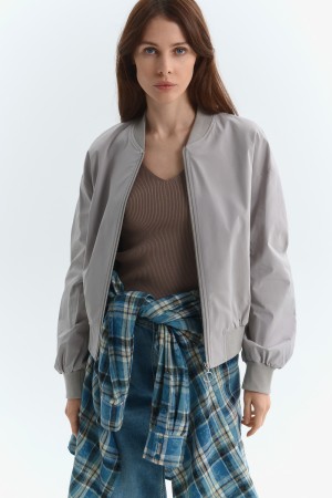 ветровка фотография