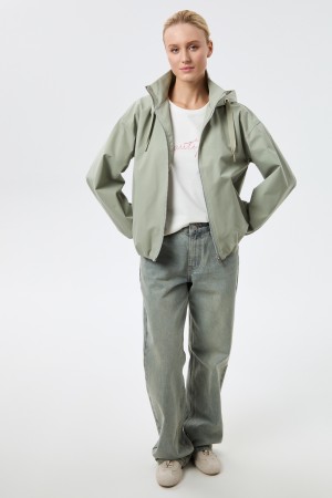 ветровка фотография