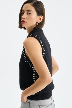 вязаный топ с декором - женская одежда