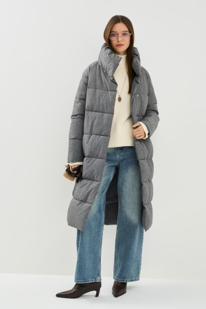 зимнее пальто с воротником-стойкой фотография