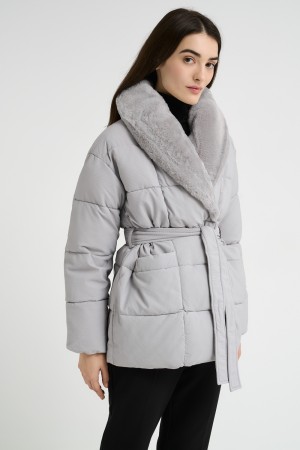 зимняя куртка с поясом фотография