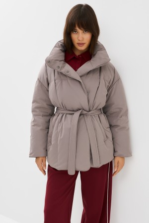 зимняя куртка с поясом фотография