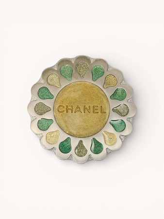 brooch фотография