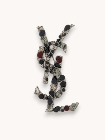 brooch фотография