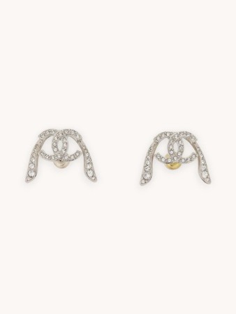 earrings фотография
