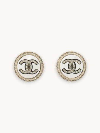 earrings фотография