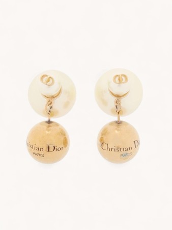 earrings фотография