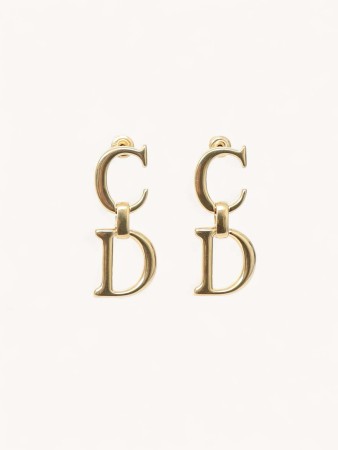 earrings фотография