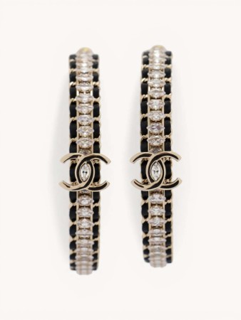 earrings фотография