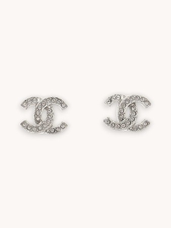 earrings фотография
