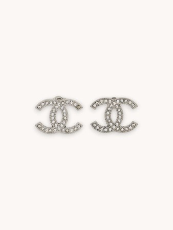 earrings фотография