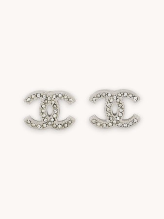 earrings фотография