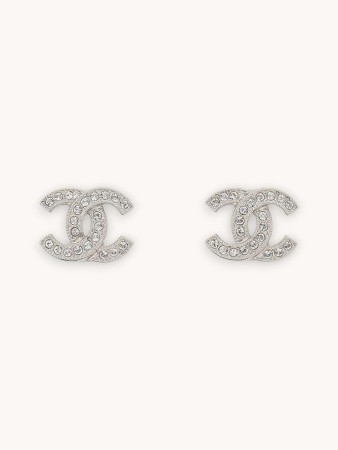 earrings фотография
